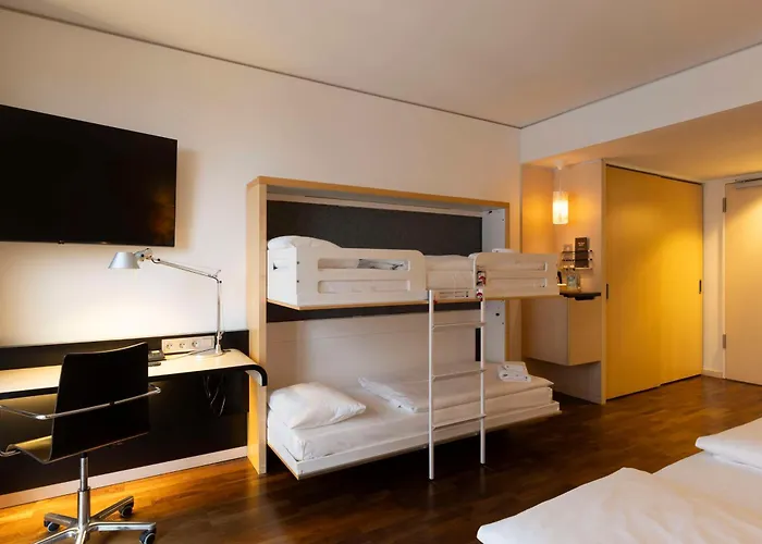 Hotel Scandic Potsdamer Platz 4*